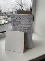 1 pak (1 m2) mat witte keramiek wandtegels 15x15 cm, Ophalen, Minder dan 20 cm, Zo goed als nieuw, Minder dan 5 m²