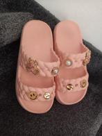 Roze slippers met strass studs maat 34-35, Ophalen of Verzenden, Zo goed als nieuw, Roze