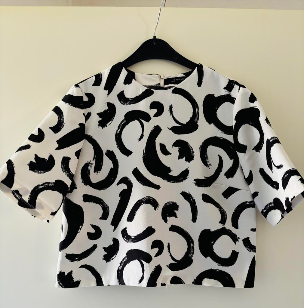 Zara Dames Top Zwart-Wit Print Maat 38, Kleding | Dames, Tops, Maat 38/40 (M), Wit, Ophalen of Verzenden, Zo goed als nieuw