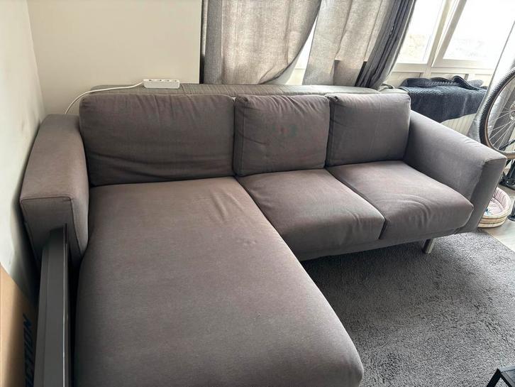 Comfortabele grijze hoekbank met chaise longue, Huis en Inrichting, Banken | Sofa's en Chaises Longues, Gebruikt, Driepersoons