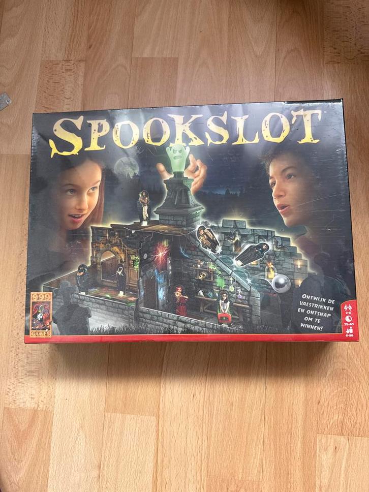 Spookslot spel in verpakking, Hobby en Vrije tijd, Gezelschapsspellen | Bordspellen, Nieuw, Een of twee spelers, Reisspel, Ophalen of Verzenden