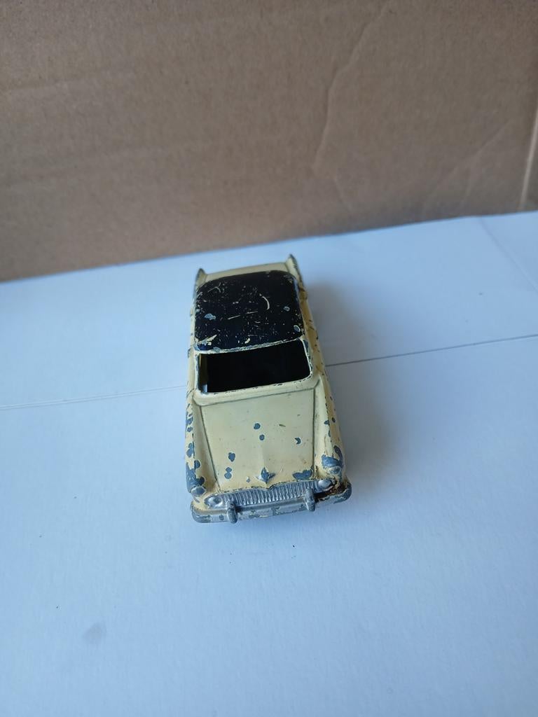 Simca Versailles.  Dinky toys France 24Z, Hobby en Vrije tijd, Modelauto's | 1:43, Ophalen of Verzenden, Gebruikt, Auto, Dinky Toys
