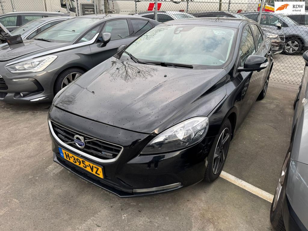 Volvo V40 2.0 D2 Kinetic, Auto's, Volvo, Voorwielaandrijving, 28 km/l, Gebruikt, Euro 6