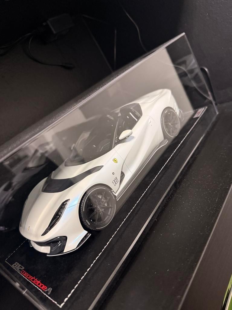 Ferrari 812 Competizione A Bianco Onda Marina Matt 1:18, Hobby en Vrije tijd, Modelauto's | 1:18, Ophalen of Verzenden, Nieuw