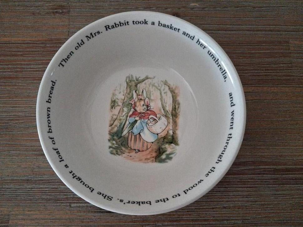 Prachtig schaaltje Peter Rabbit Wedgwood, Huis en Inrichting, Ophalen of Verzenden, Zo goed als nieuw, Wedgwood, Schaal of Schalen
