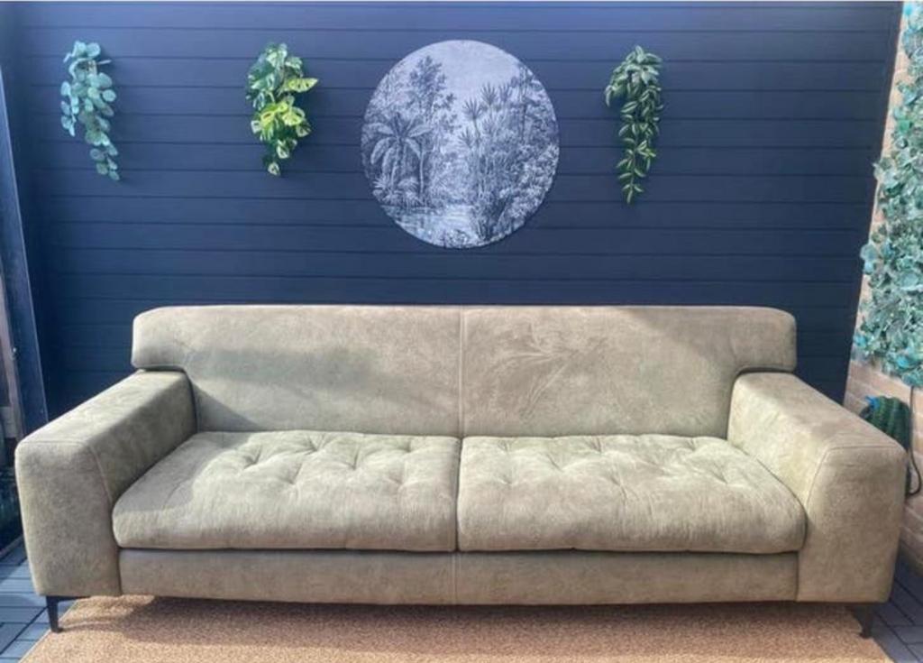 Mos Groene 3-zits bank van eco-leer, Ophalen, Driepersoons, Zo goed als nieuw, Rechte bank