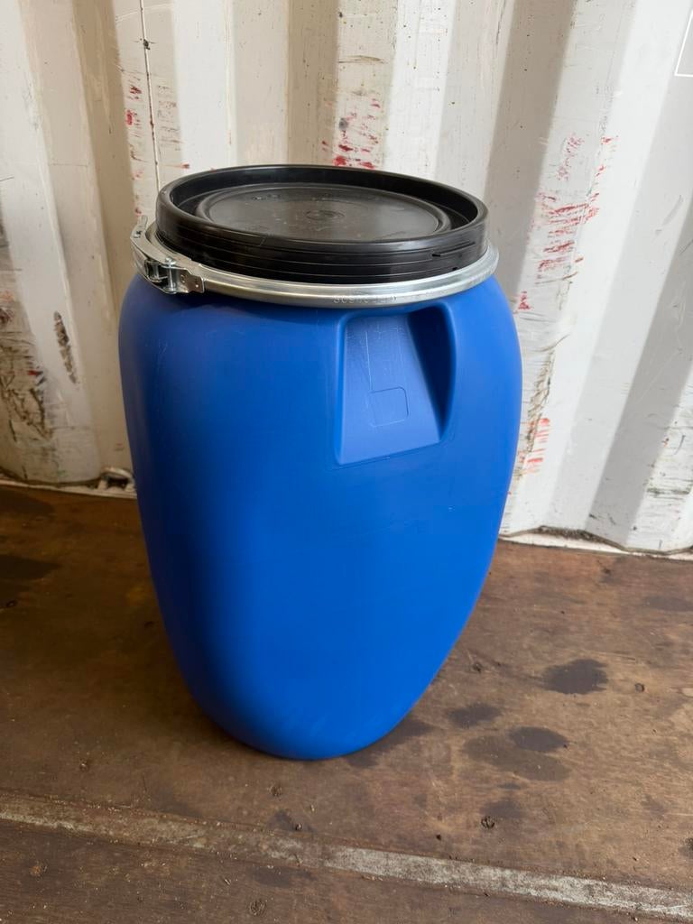 Pallet 60 liter tonnen/vaten gloednieuw 27st, Ophalen