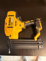 DeWalt DCN680NT 18V XR Brushless Brad Nailer incl batterij, Ophalen of Verzenden, Nieuw