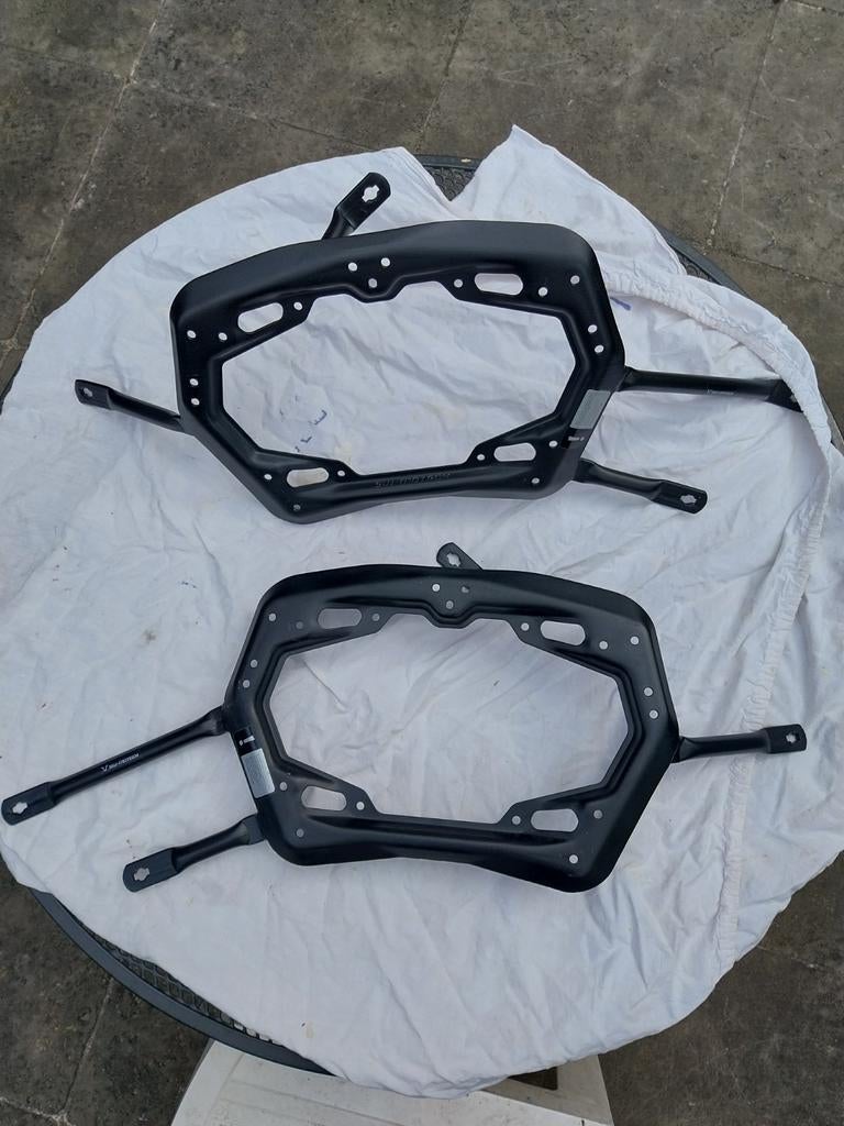 Kofferdragers SW Motech Pro Ducati Multistrada, Motoren, Ophalen, Zo goed als nieuw