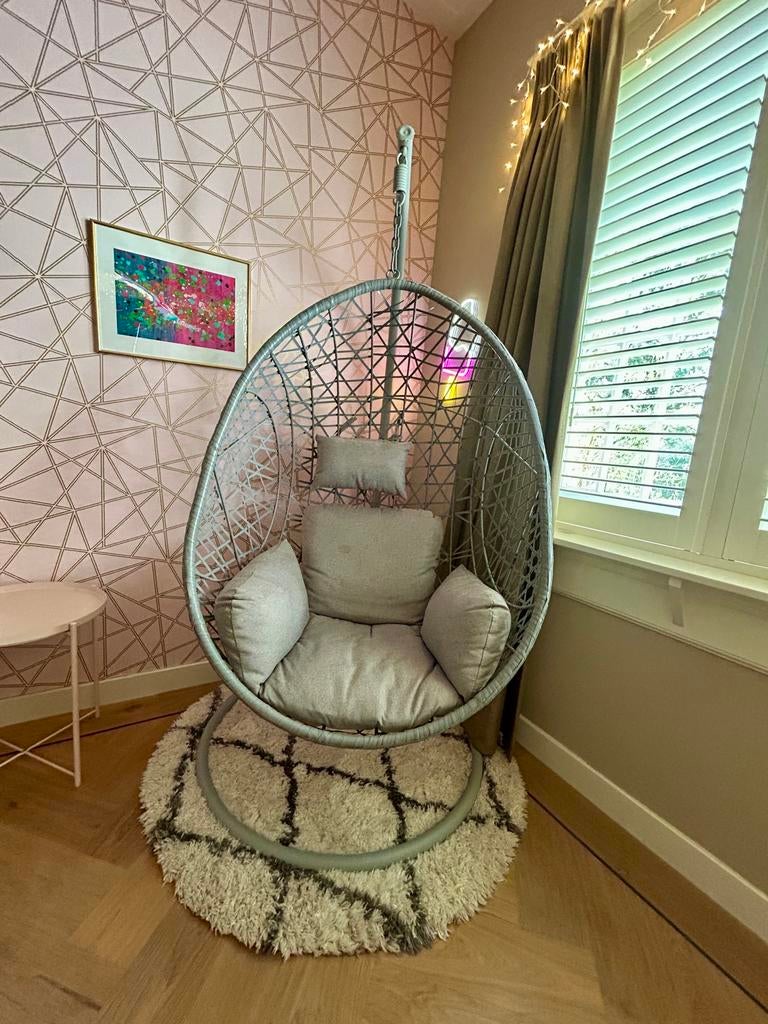 Luxe ei hangstoel grijs staal & gevlochten kunststof, Huis en Inrichting, Stoelen, Zo goed als nieuw, Eén, Kunststof, Grijs, Ophalen