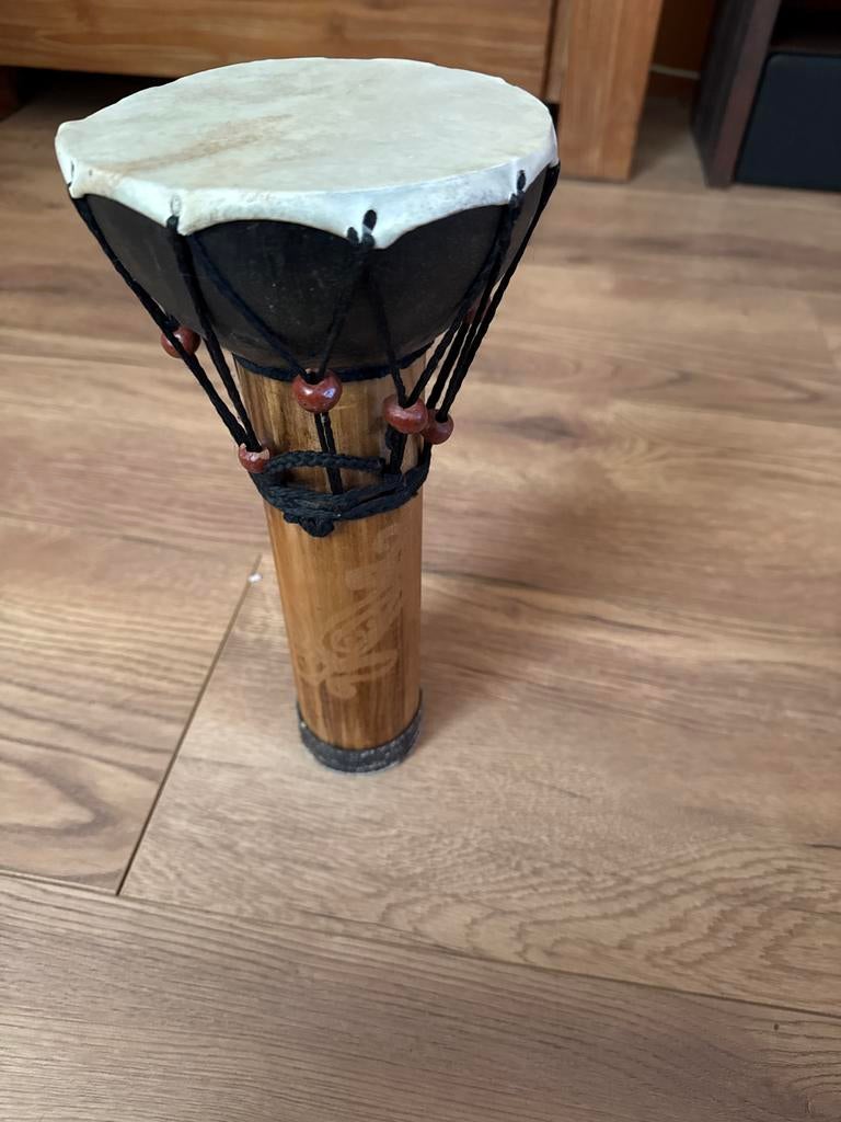 Kleine houten djembe  - ideaal voor beginners, Muziek en Instrumenten, Percussie, Ophalen of Verzenden, Gebruikt, Trommel