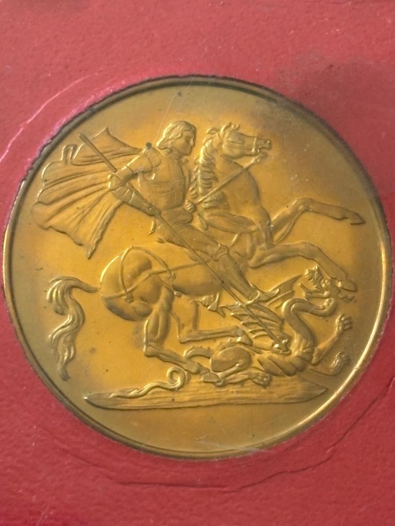 Grote munt Hampton Court Palace, Ophalen of Verzenden, Overige materialen, Buitenland