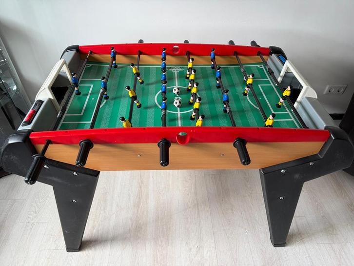 Tafelvoetbal NETTE STAAT, Kinderen en Baby's, Speelgoed | Voetbaltafels, Zo goed als nieuw, Ophalen of Verzenden