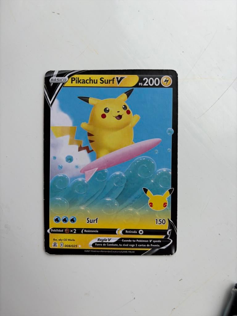 Pikachu Surf V Spaanse Pokémon kaart, Hobby en Vrije tijd, Verzamelkaartspellen | Pokémon, Ophalen of Verzenden, Gebruikt, Losse kaart