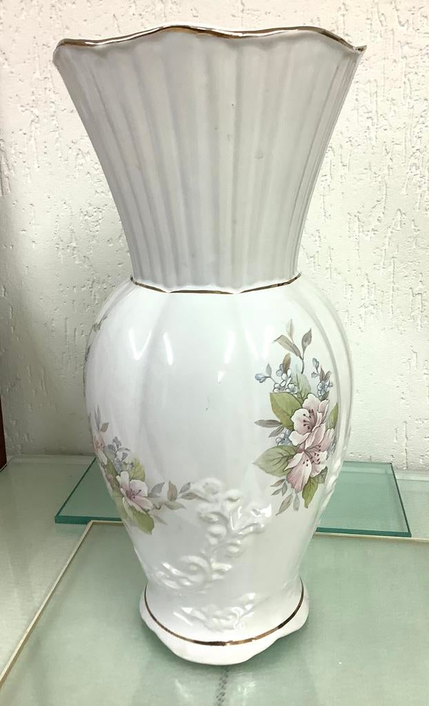 Vaas Blossom time Maryleigh pottery England, Ophalen, Overige kleuren, Aardewerk of Porselein, Zo goed als nieuw