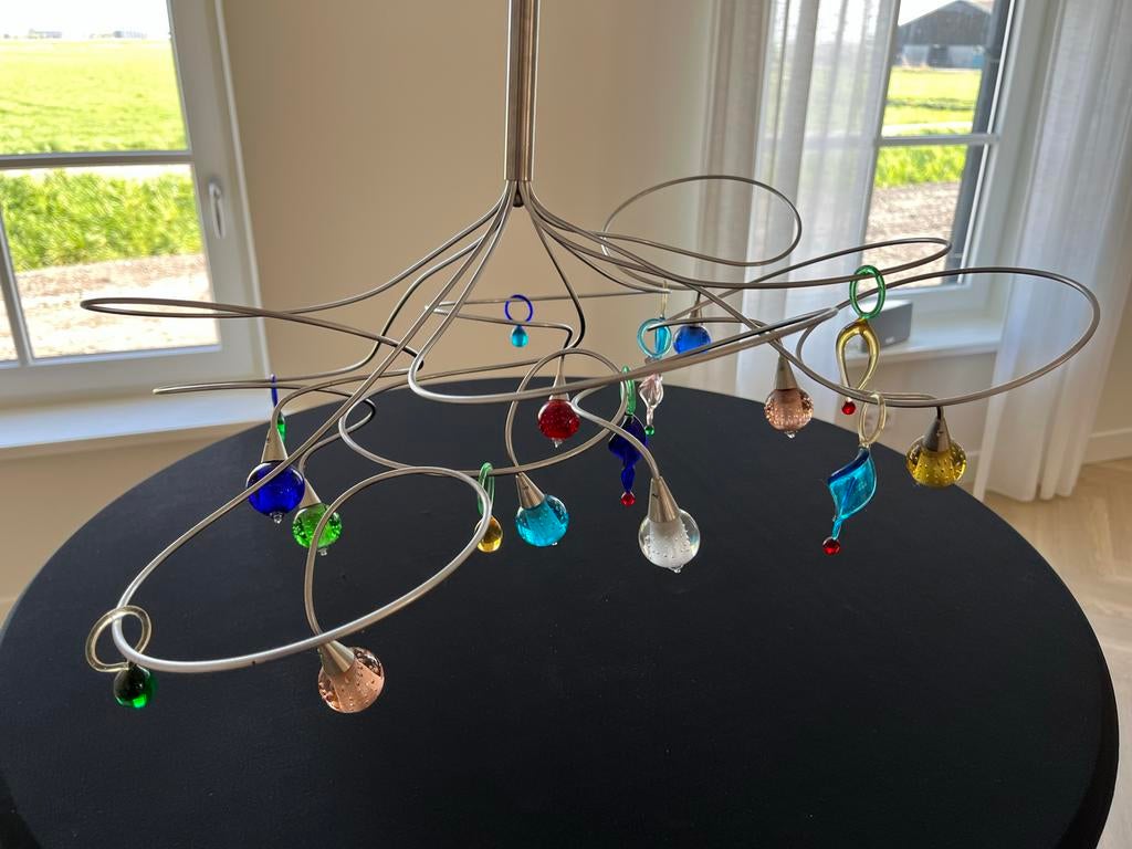 Harco Loor designlamp met 9 gekleurde hangers, Huis en Inrichting, Lampen | Hanglampen, Ophalen of Verzenden, Gebruikt, Metaal