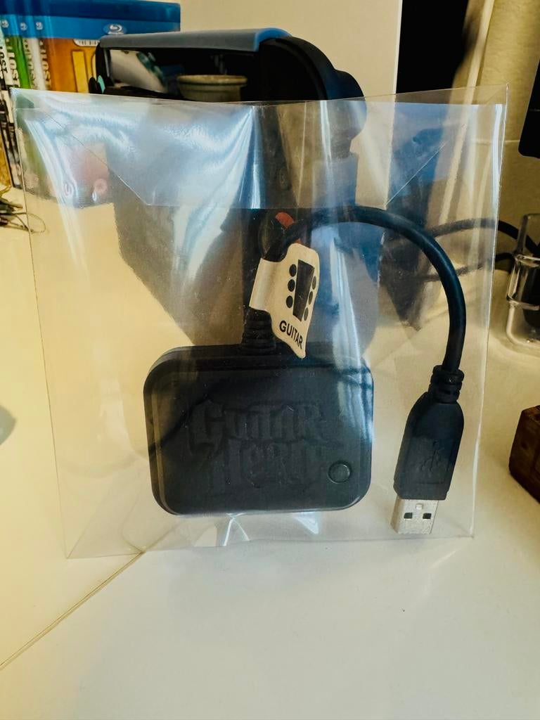 Guitar Hero Draadloze USB Dongle - Adapter PS3, Gebruikt, Overige controllers, PlayStation 3, Ophalen of Verzenden