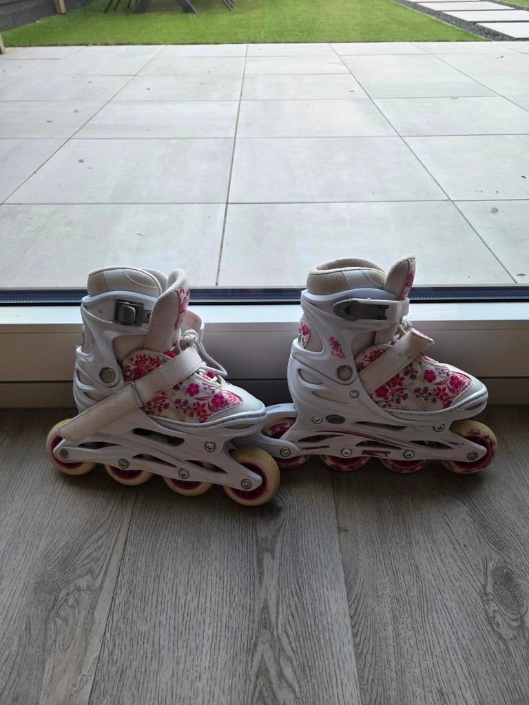 Skeelers verstelbaar maat 30 t/m 33, Sport en Fitness, Skeelers, Kinderen, Inline skates 4 wielen, Ophalen, Overige merken