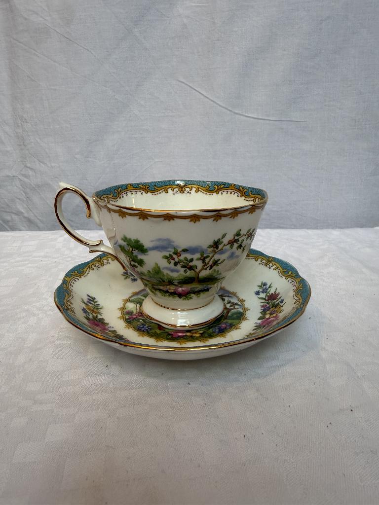 Prachtige Royal Albert Kop en Schotel - Chelsea Bird, Antiek en Kunst, Antiek | Servies los, Ophalen of Verzenden