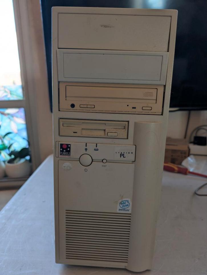100Mhz pc / 32MB / 4MB PCI videokaart / Windows 98SE, Computers en Software, Vintage Computers, Ophalen of Verzenden