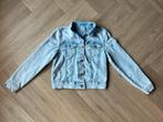 Spijkerjasje, dun en stretch, maat 134, Ophalen of Verzenden, Zo goed als nieuw, Meisje, Jas