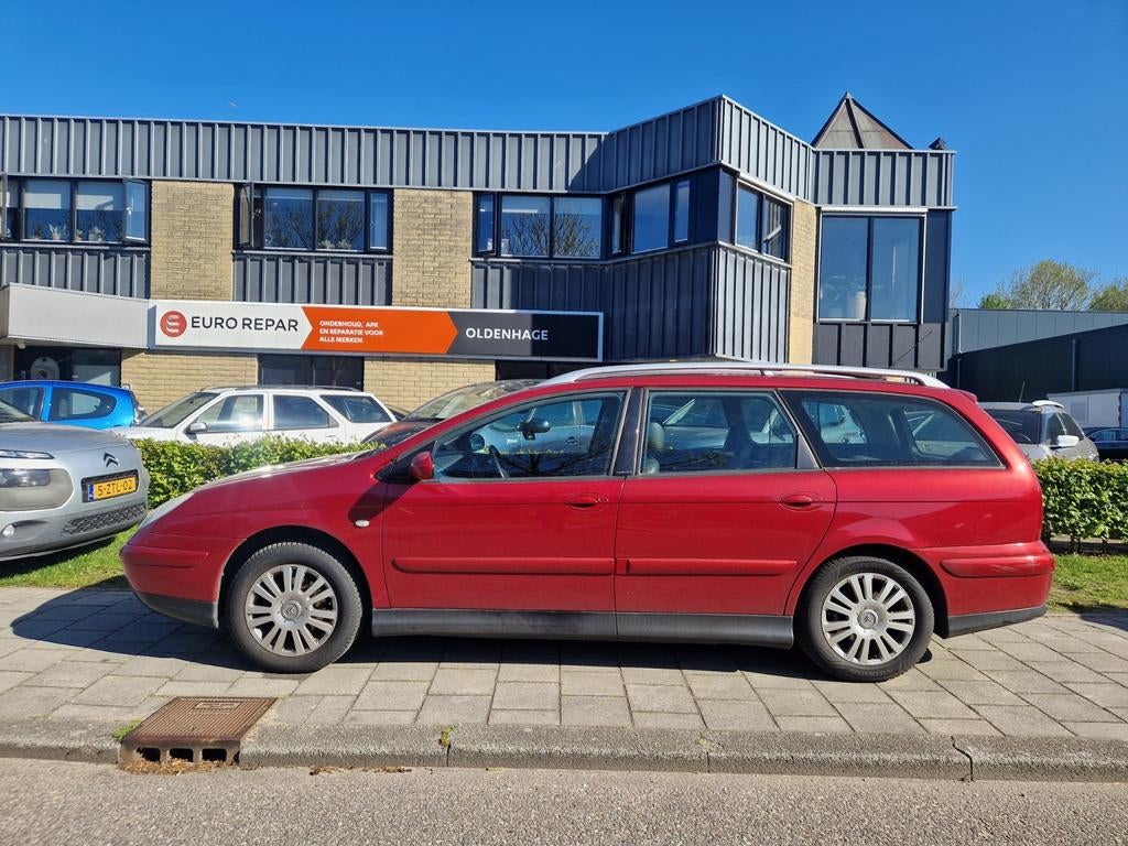 Citroën C5 2.0 16V Break AUT 2004 Rood, 1349 kg, 136 pk, 4 cilinders, Grijs