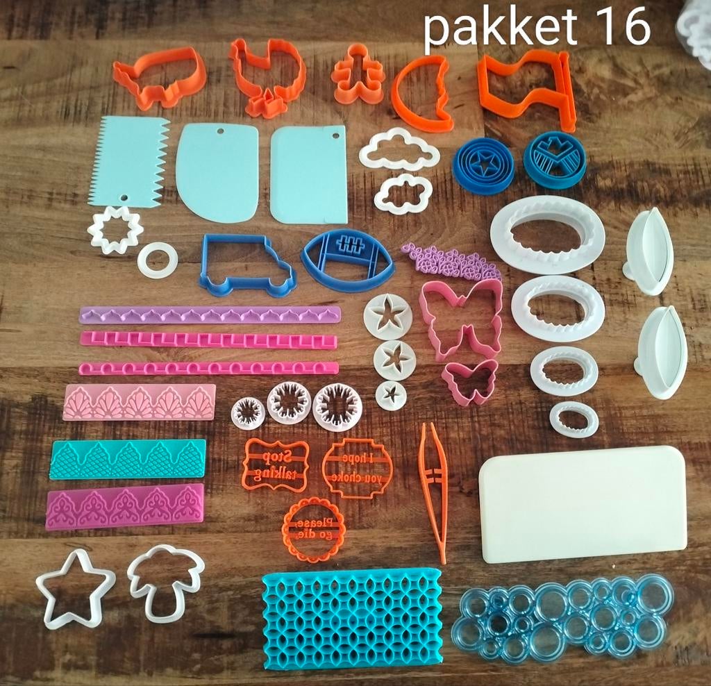 Pakket bakspullen deel 6, Ophalen of Verzenden, Nieuw, Taarten, Versiering