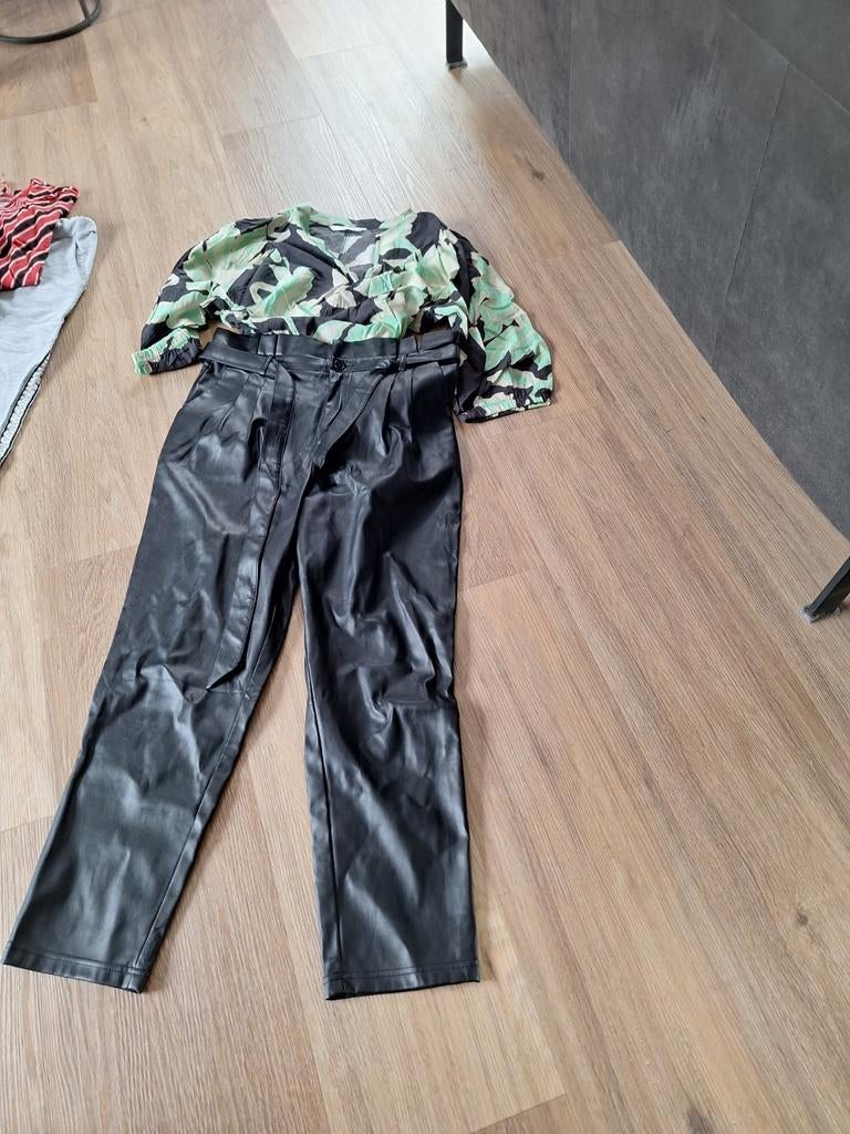 Zwarte leren broek, geisha mt  l, Zwart, Maat 42/44 (L), Ophalen of Verzenden, Zo goed als nieuw