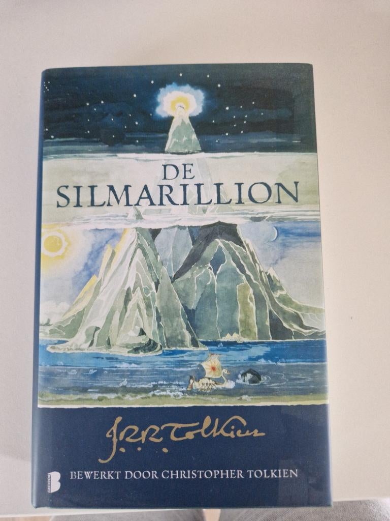 De Silmarillion - J.R.R. Tolkien (Hardcover), Ophalen of Verzenden, Zo goed als nieuw, J.R.R. Tolkien, Nederland