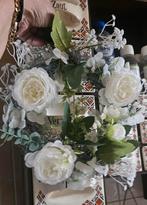 Krans wit, Huis en Inrichting, Woonaccessoires | Kunstplanten en Kunstbloemen, Ophalen of Verzenden, Zo goed als nieuw