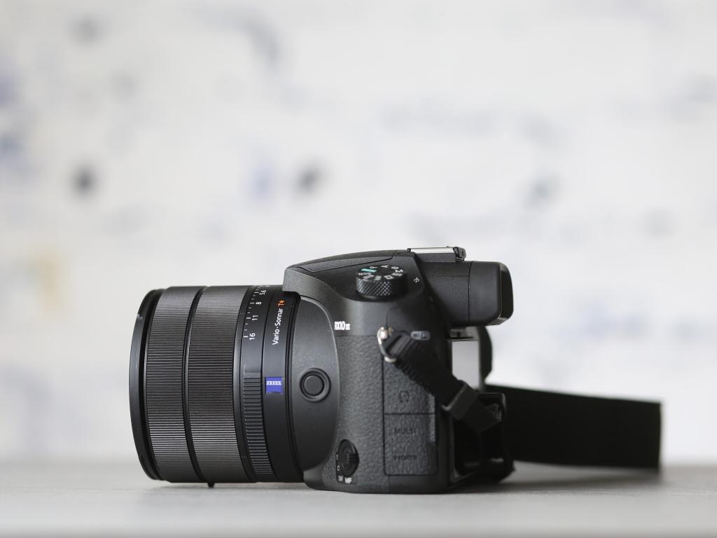 Sony RX10 mark III - Als nieuw - Incl. 1 jaar garantie!, Audio, Tv en Foto, Fotocamera's Digitaal, Niet ingevuld, Compact, Niet ingevuld