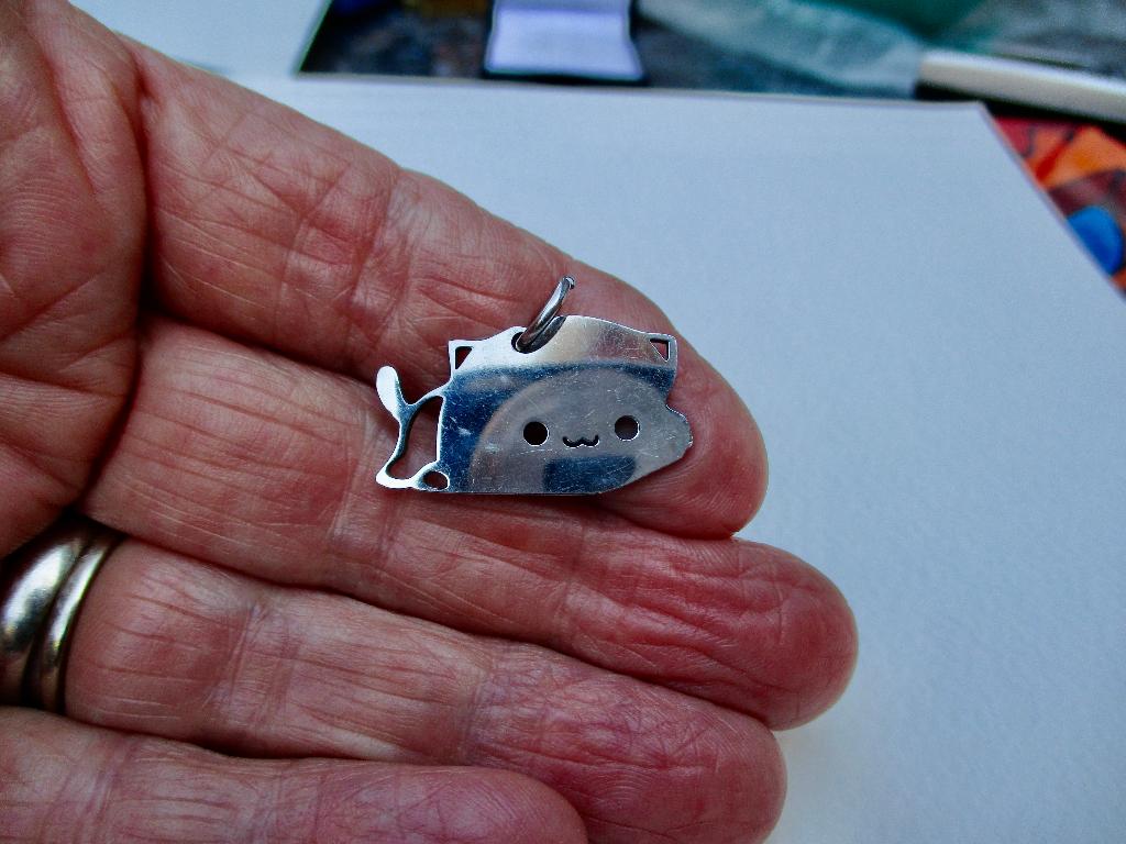 Zilverkleur hanger POES kopje model HELLO KITTY, Overige materialen, Verzenden, Zo goed als nieuw, Zilver