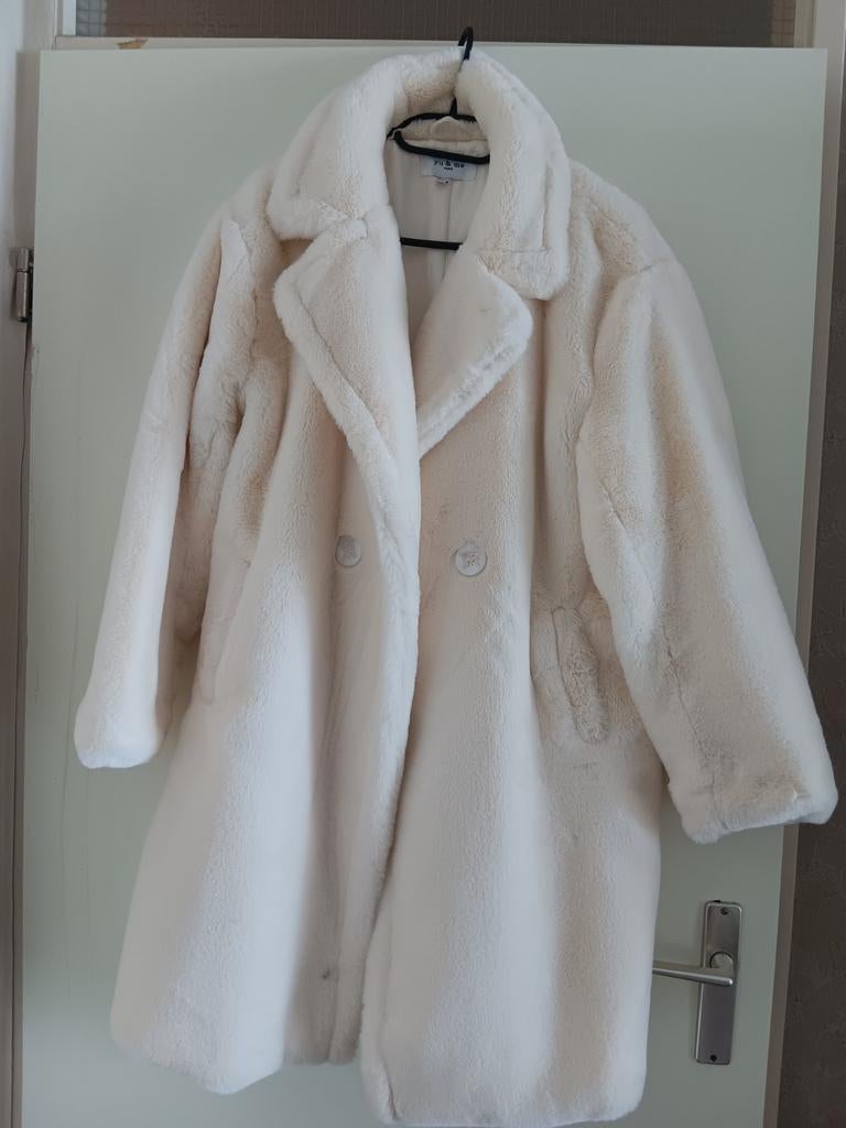 Witte fluffy jas mt s m, Ophalen of Verzenden, Zo goed als nieuw, Maat 38/40 (M), Wit