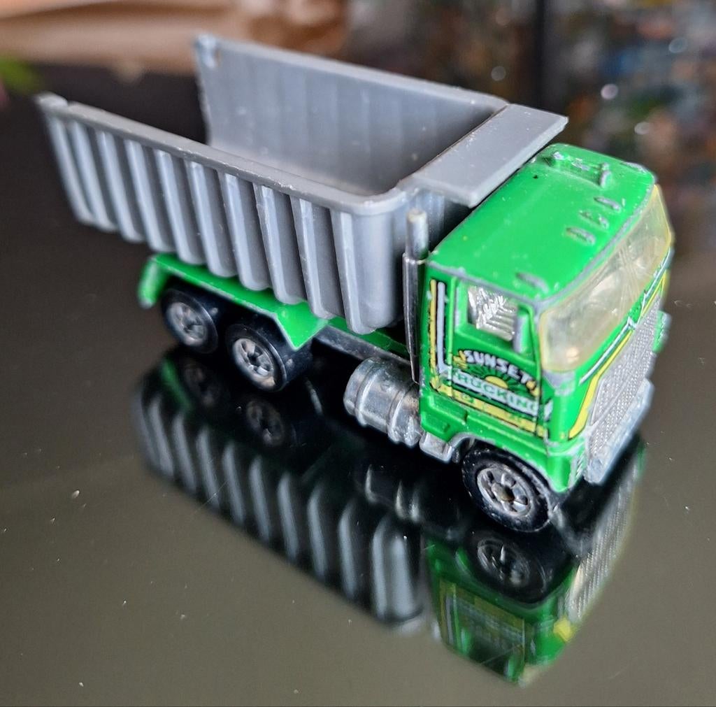 Hotwheels  dump truck, Ophalen of Verzenden, Gebruikt, Bus of Vrachtwagen