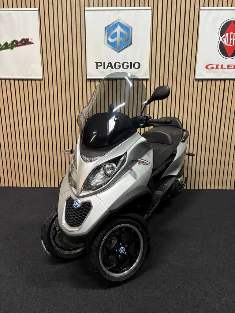 Piaggio MP3 500 LT Sport ABS ASR Autorijbewijs, LED Verlichting, Bedrijf, Sport, 1 cilinder