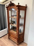 Antieke Vitrinekast met Geslepen Glas en Houtsnijwerk, Ophalen, Gebruikt, 50 tot 100 cm, 150 tot 200 cm