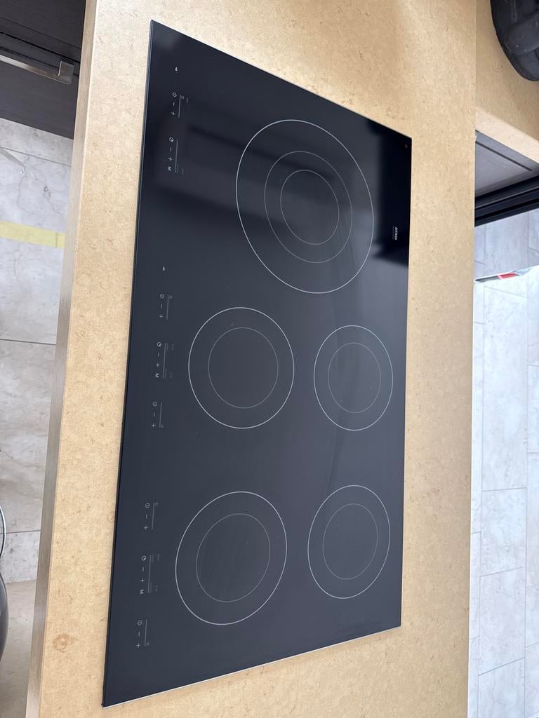 ATAG HI9071M Inductie kookplaat 90 breed 5-pits met wok, Witgoed en Apparatuur, Kookplaten, Gebruikt, Ophalen of Verzenden, Inbouw