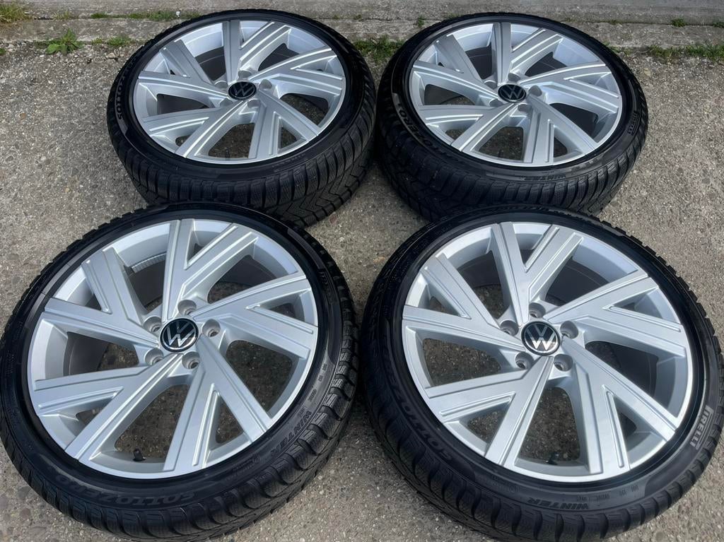 Nieuw 18” orig Volkswagen Golf 8 Bergamo winter velgen 7MM, Ophalen, 18 inch, VW, Banden en Velgen