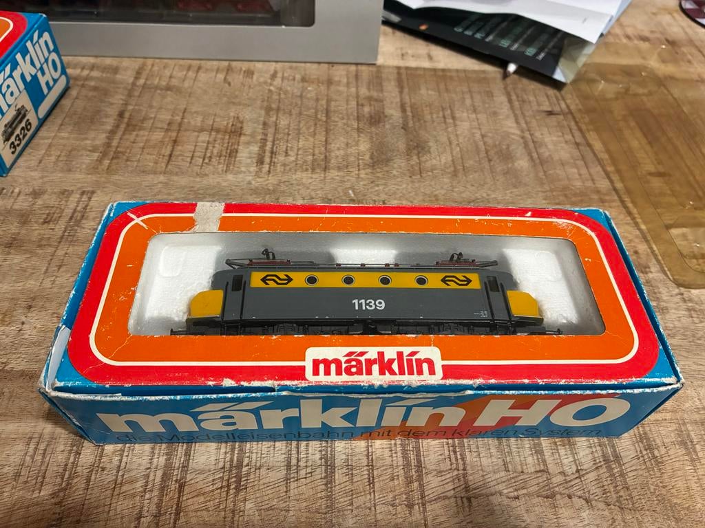 Märklin 3324 NS elektrische lok 1100 serie Digitaal, Hobby en Vrije tijd, Modeltreinen | H0, Wisselstroom, Locomotief, Ophalen of Verzenden