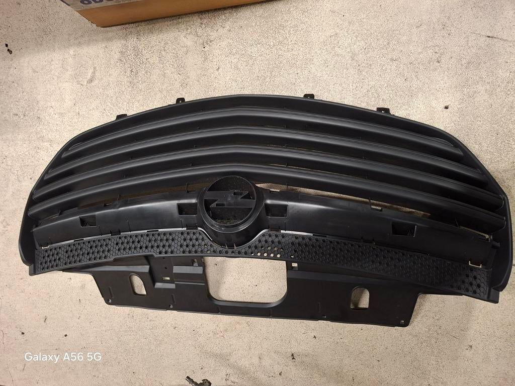 Voorbumper Opel Vivaro 2019 compleet nieuw, Auto-onderdelen, Voor, Opel, Nieuw, Ophalen of Verzenden