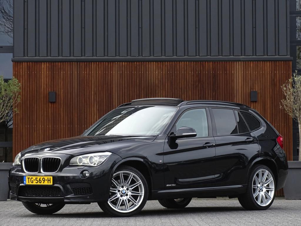 BMW X1 18d sDrive 143PK / M-Sport / Automaat / pano / LED, Auto's, BMW, Euro 5, Zwart, Alcantara, Bedrijf