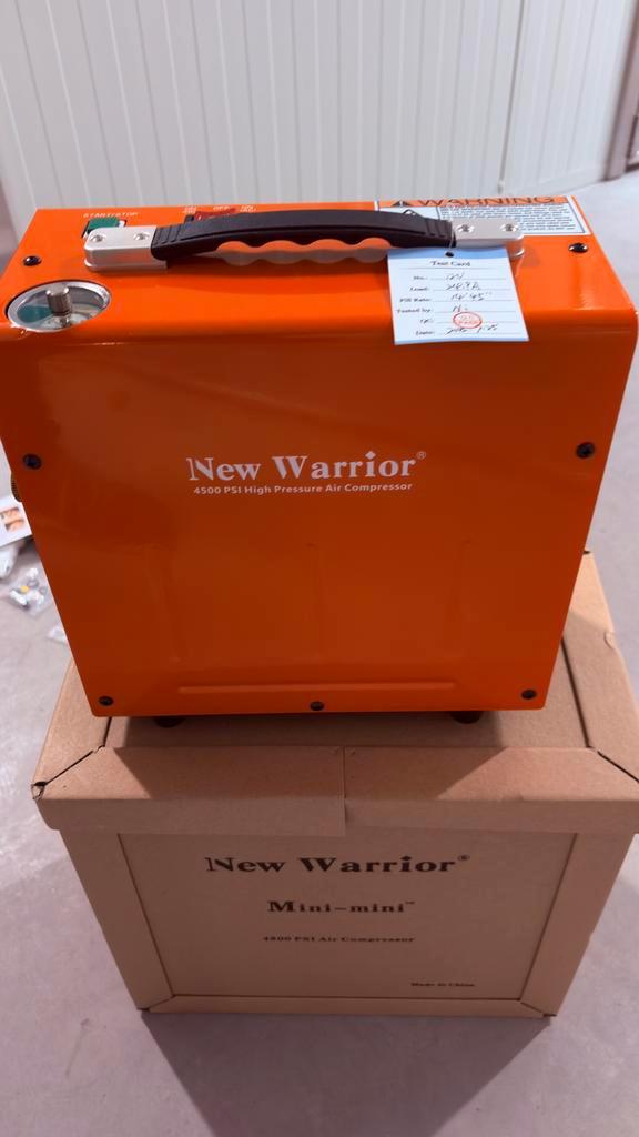Vaste Prijs: New Warrior Mini-1 PCP Pomp, Doe-het-zelf en Verbouw, Compressors, Nieuw, 10 bar of meer, Minder dan 25 liter, Minder dan 200 liter/min