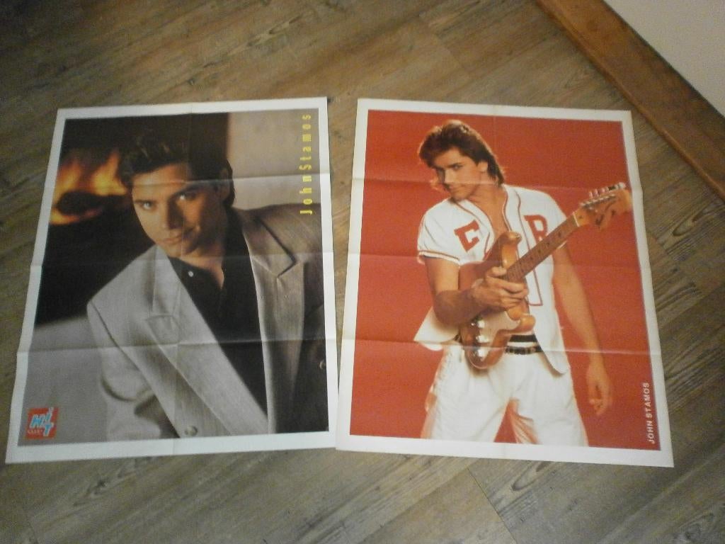 twee leuke xl posters acteur John Stamos  o.a Full House, Verzenden, Zo goed als nieuw, A1 t/m A3, Film en Tv
