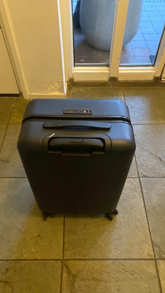 Away rolkoffer medium/large, Ophalen of Verzenden, Zo goed als nieuw, Hard kunststof