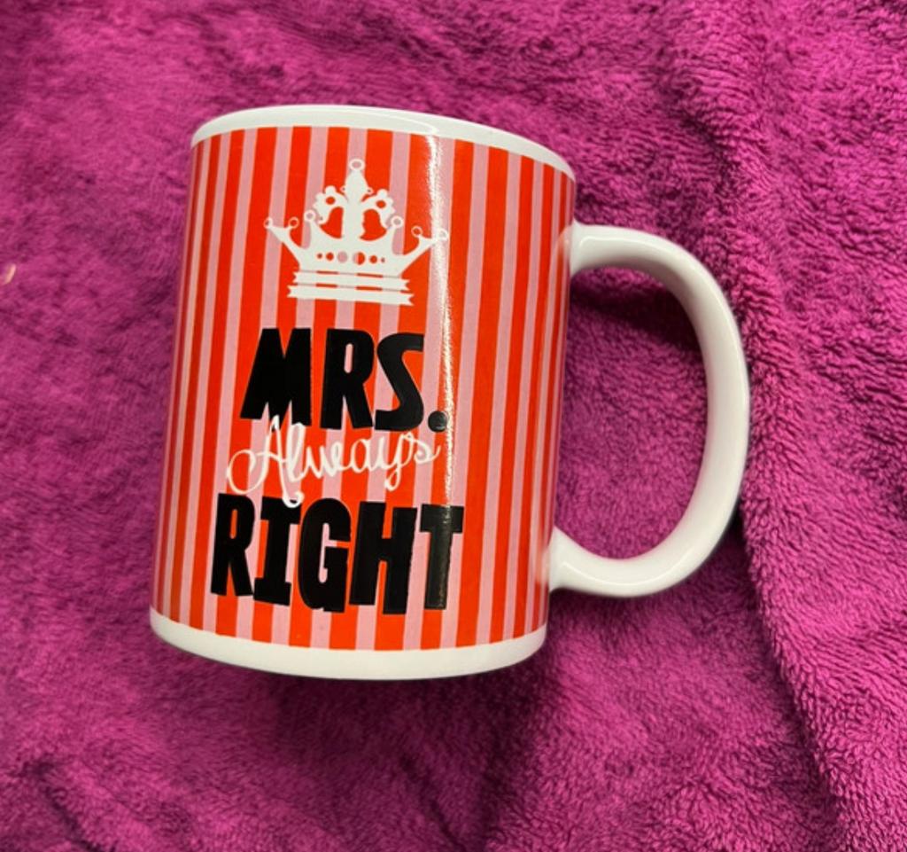 Mok "Mrs. Always Right" - Grappig Cadeau, Huis en Inrichting, Ophalen of Verzenden, Nieuw