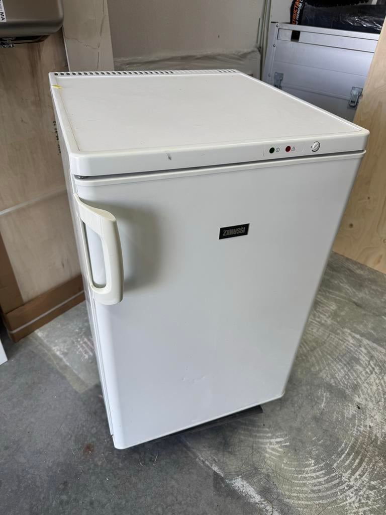 Zanussi Tafelmodel Diepvries met 3 Lades, Gebruikt, Minder dan 85 cm, Minder dan 60 cm, Vrijstaand