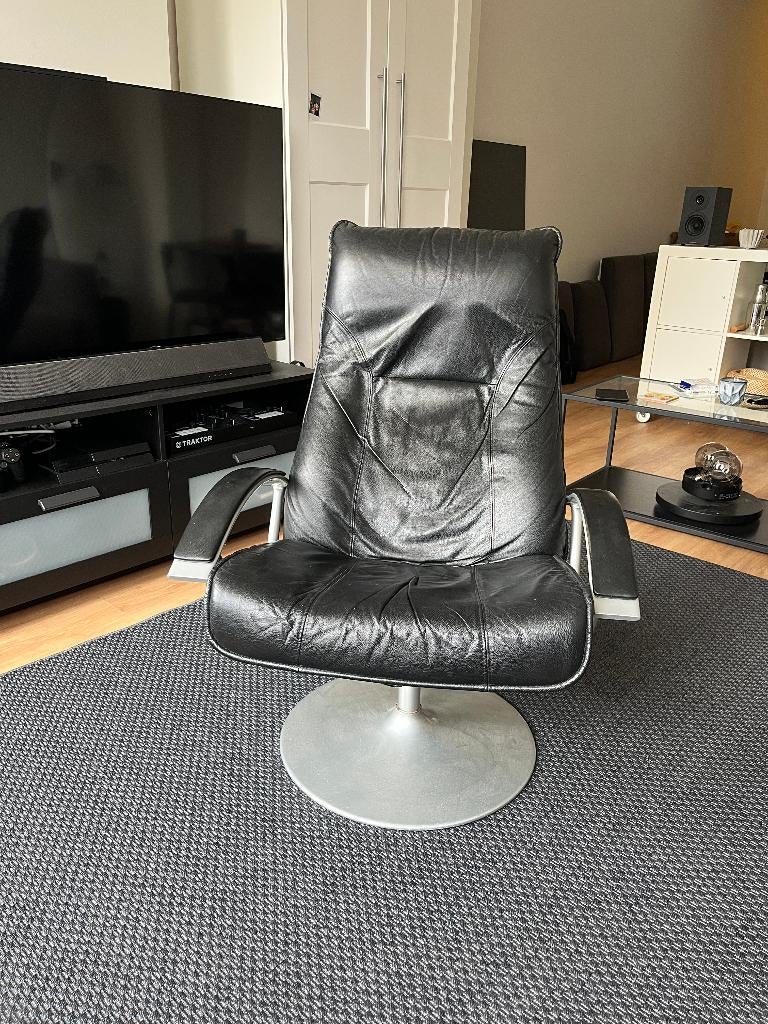 Black Leather Lounge Chair, Ophalen