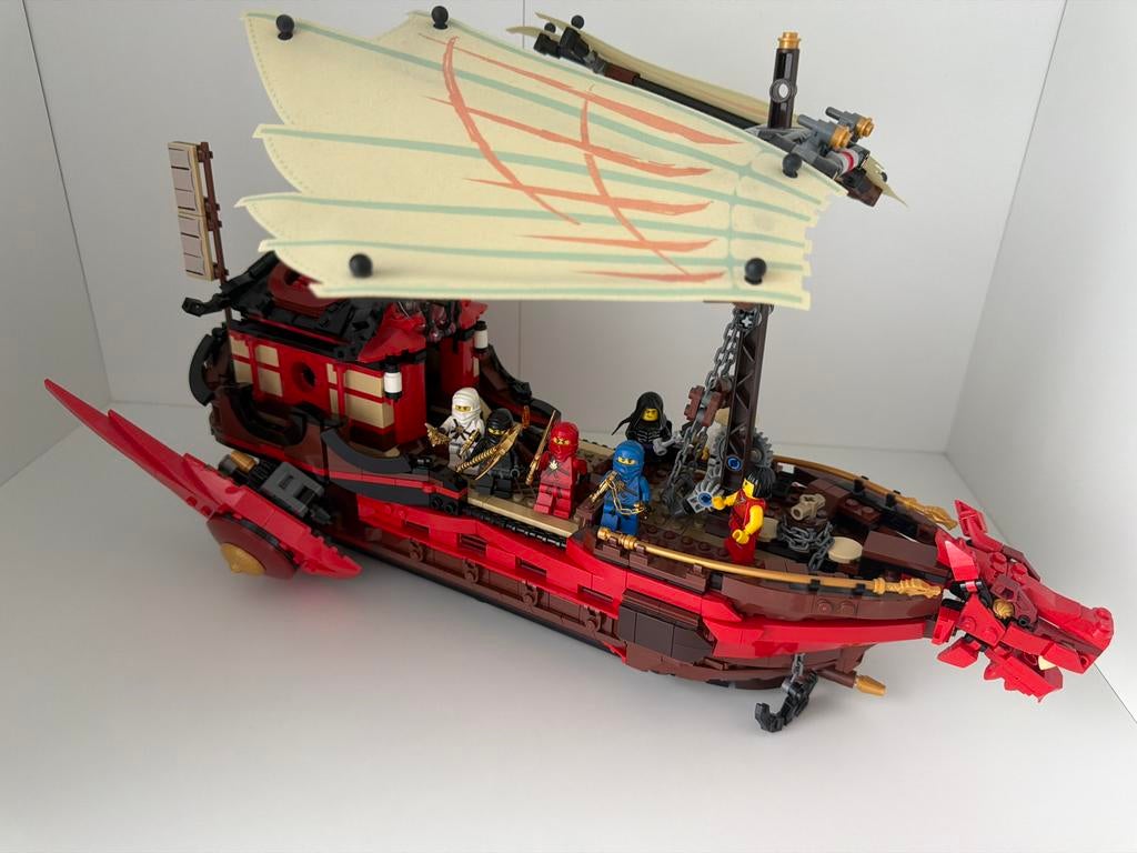 Lego Ninjago Destiny's Bounty met originele ninjas en boekje, Gebruikt, Lego, Ophalen of Verzenden, Compleet