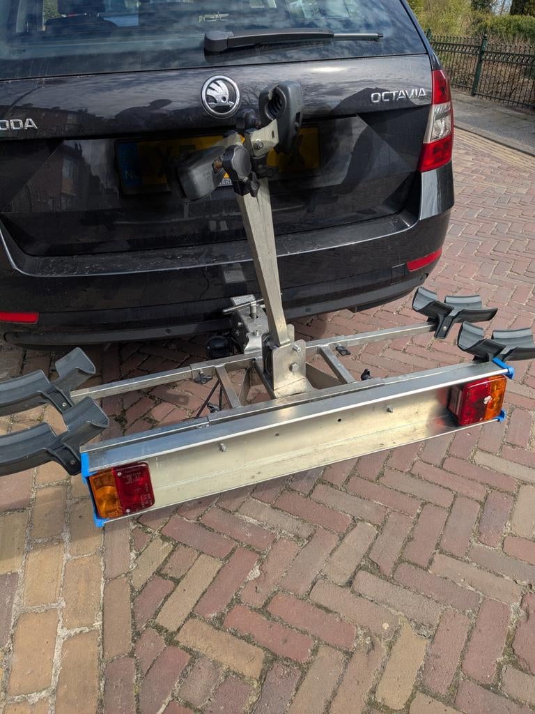 Fietsendrager Twinny Load Swing CK. Voor twee fietsen, Ophalen, 2 fietsen, Gebruikt, Trekhaakdrager