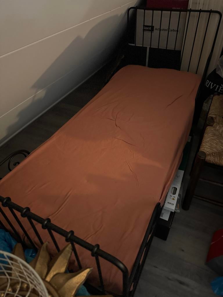 IKEA eenpersoonsbed zwart ijzer met matras, Ophalen, 90 cm, Eenpersoons, Zwart